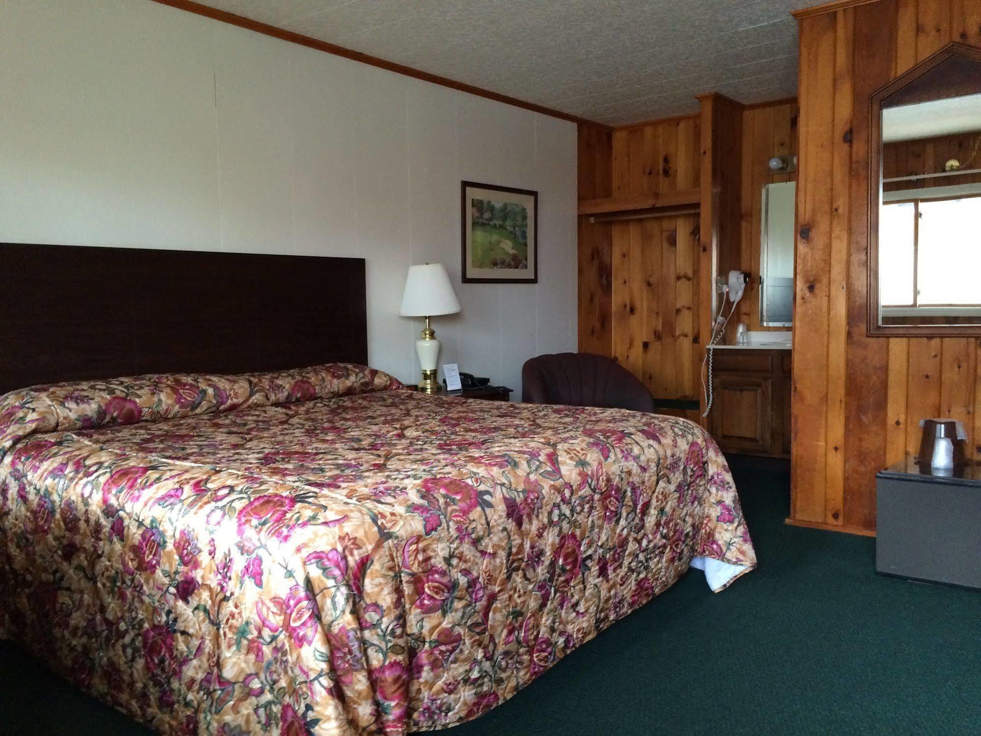 The Sundowner On Lake George Exterior foto