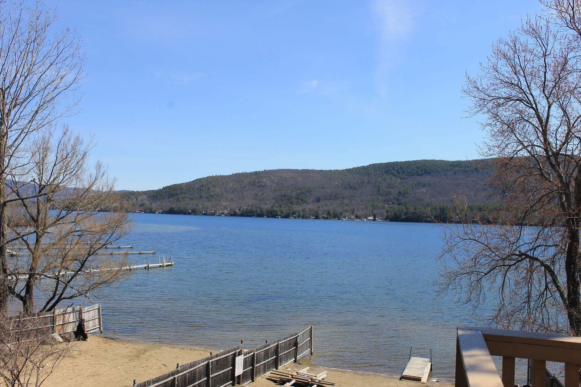 The Sundowner On Lake George Exterior foto